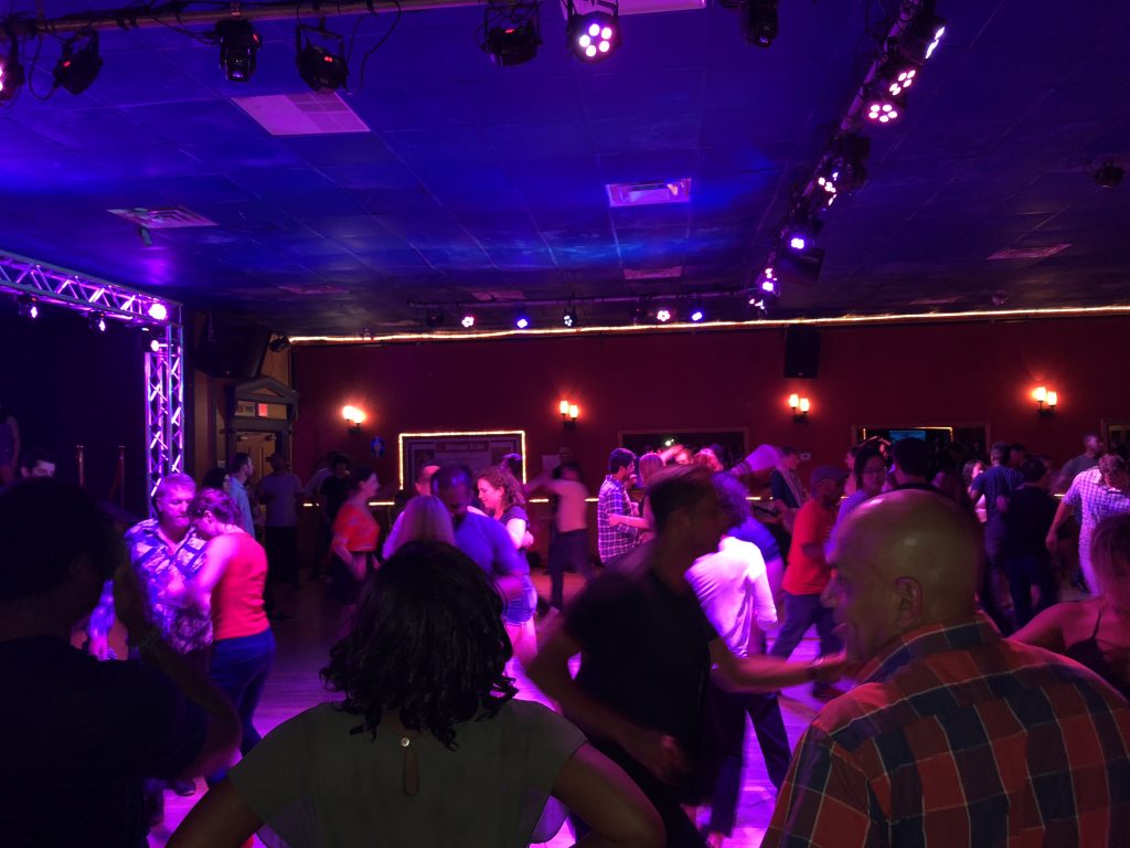 Viajando y Bailando Dónde Bailar Salsa en Boston, MA